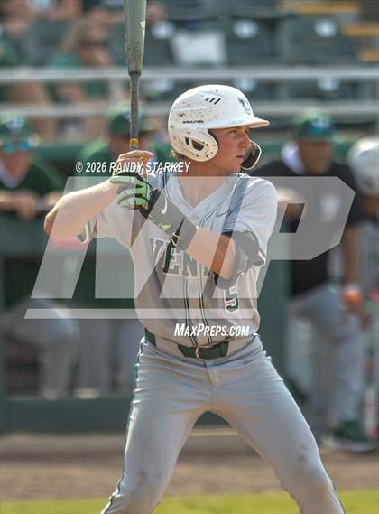 Thumbnail 2 in Stoneman Douglas vs. Venice (FHSAA 7A State Championship) photogallery.