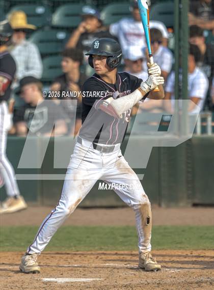 Thumbnail 3 in Stoneman Douglas vs. Venice (FHSAA 7A State Championship) photogallery.