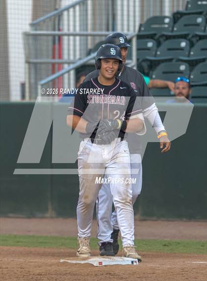 Thumbnail 2 in Stoneman Douglas vs. Venice (FHSAA 7A State Championship) photogallery.