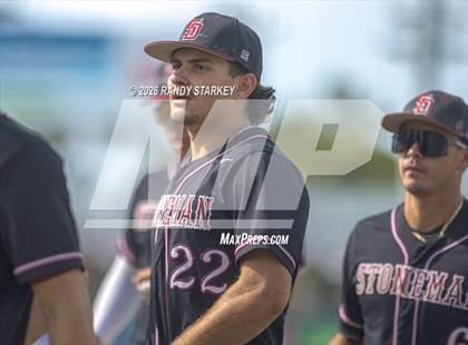 Thumbnail 2 in Stoneman Douglas vs. Venice (FHSAA 7A State Championship) photogallery.