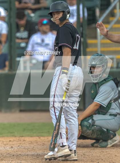 Thumbnail 2 in Stoneman Douglas vs. Venice (FHSAA 7A State Championship) photogallery.