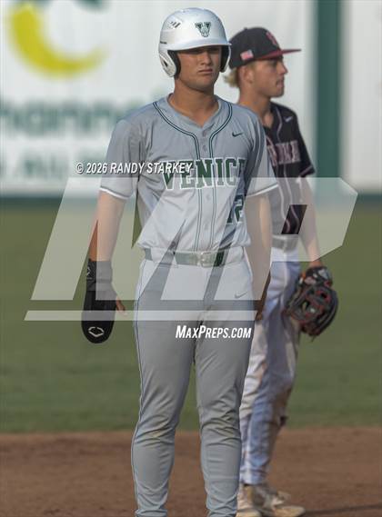 Thumbnail 1 in Stoneman Douglas vs. Venice (FHSAA 7A State Championship) photogallery.