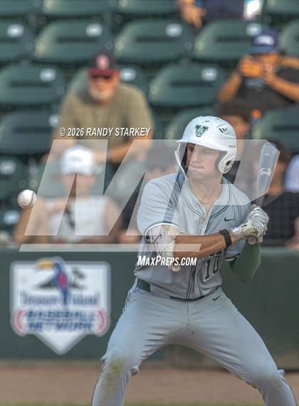 Thumbnail 3 in Stoneman Douglas vs. Venice (FHSAA 7A State Championship) photogallery.