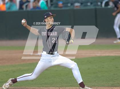 Thumbnail 3 in Stoneman Douglas vs. Venice (FHSAA 7A State Championship) photogallery.