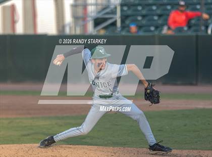 Thumbnail 2 in Stoneman Douglas vs. Venice (FHSAA 7A State Championship) photogallery.