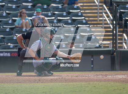 Thumbnail 3 in Stoneman Douglas vs. Venice (FHSAA 7A State Championship) photogallery.