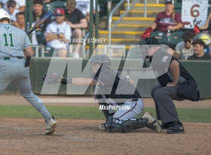 Thumbnail 2 in Stoneman Douglas vs. Venice (FHSAA 7A State Championship) photogallery.