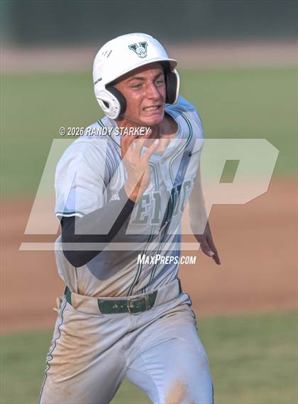 Thumbnail 2 in Stoneman Douglas vs. Venice (FHSAA 7A State Championship) photogallery.