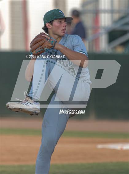 Thumbnail 1 in Stoneman Douglas vs. Venice (FHSAA 7A State Championship) photogallery.