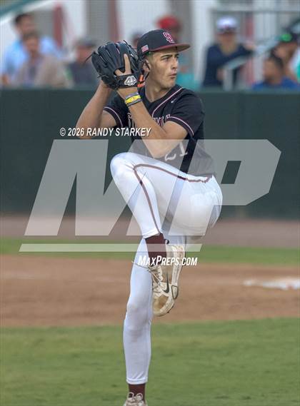 Thumbnail 1 in Stoneman Douglas vs. Venice (FHSAA 7A State Championship) photogallery.