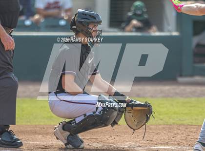 Thumbnail 1 in Stoneman Douglas vs. Venice (FHSAA 7A State Championship) photogallery.