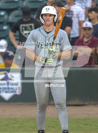 Thumbnail 1 in Stoneman Douglas vs. Venice (FHSAA 7A State Championship) photogallery.