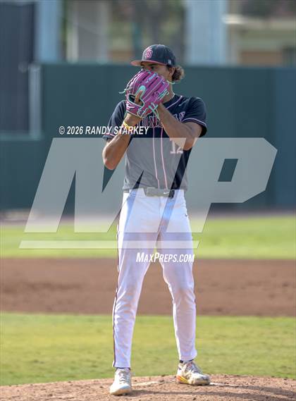 Thumbnail 1 in Stoneman Douglas vs. Venice (FHSAA 7A State Championship) photogallery.