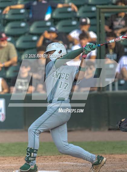 Thumbnail 1 in Stoneman Douglas vs. Venice (FHSAA 7A State Championship) photogallery.