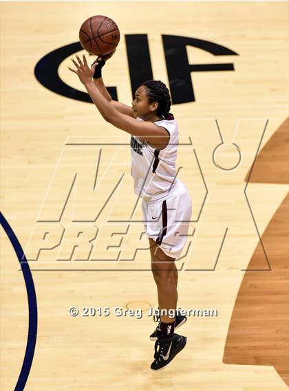 Thumbnail 1 in Eastside College Prep vs. La Jolla Country Day (CIF State D5 Final) photogallery.