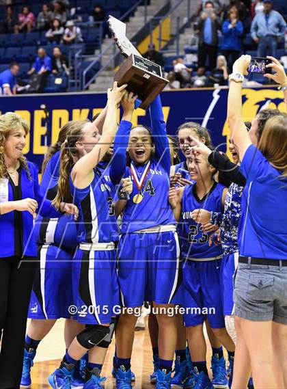 Thumbnail 2 in Eastside College Prep vs. La Jolla Country Day (CIF State D5 Final) photogallery.