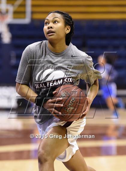 Thumbnail 1 in Eastside College Prep vs. La Jolla Country Day (CIF State D5 Final) photogallery.
