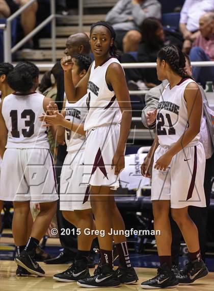 Thumbnail 3 in Eastside College Prep vs. La Jolla Country Day (CIF State D5 Final) photogallery.
