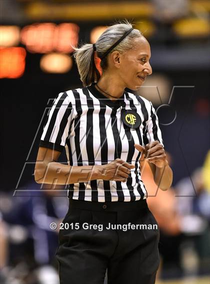 Thumbnail 2 in Eastside College Prep vs. La Jolla Country Day (CIF State D5 Final) photogallery.