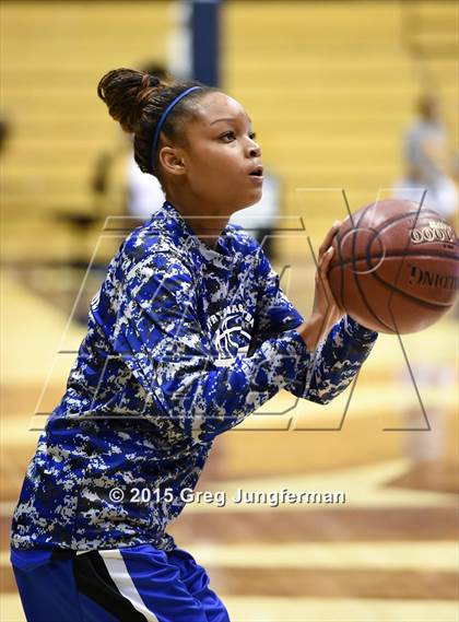 Thumbnail 2 in Eastside College Prep vs. La Jolla Country Day (CIF State D5 Final) photogallery.