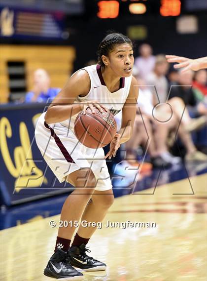 Thumbnail 3 in Eastside College Prep vs. La Jolla Country Day (CIF State D5 Final) photogallery.