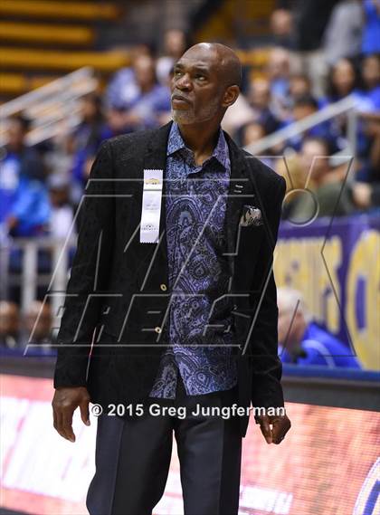 Thumbnail 1 in Eastside College Prep vs. La Jolla Country Day (CIF State D5 Final) photogallery.
