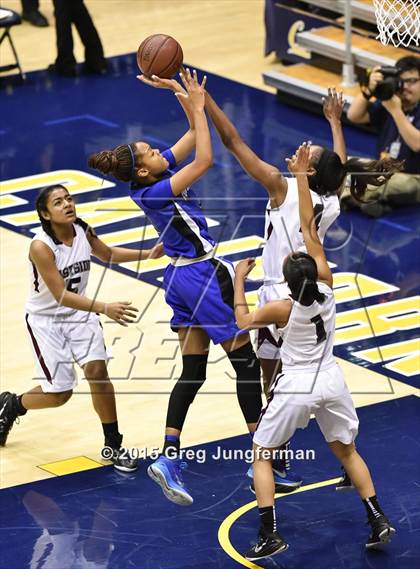 Thumbnail 2 in Eastside College Prep vs. La Jolla Country Day (CIF State D5 Final) photogallery.