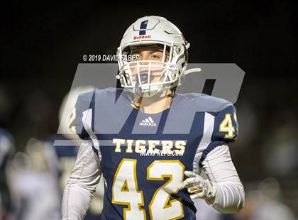 Thumbnail 1 in Oil City vs. Hollidaysburg photogallery.