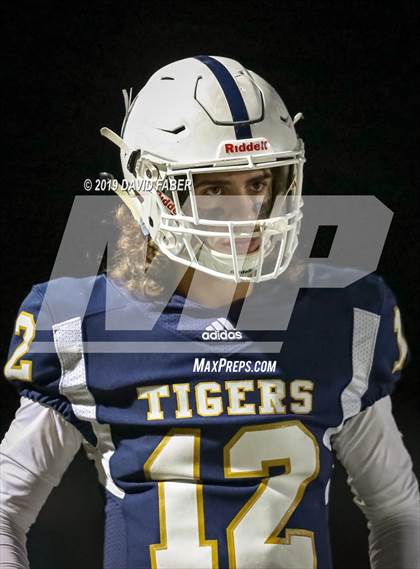 Thumbnail 1 in Oil City vs. Hollidaysburg photogallery.