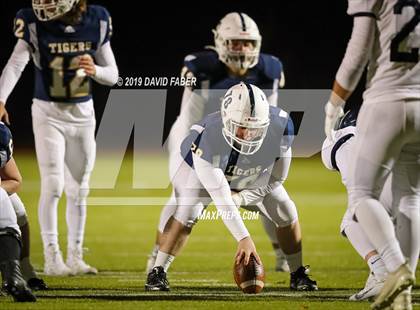 Thumbnail 3 in Oil City vs. Hollidaysburg photogallery.