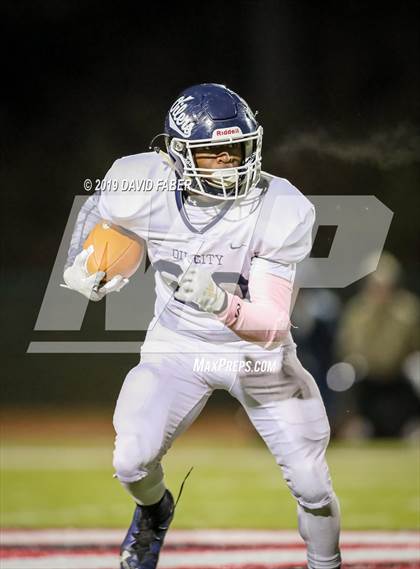 Thumbnail 3 in Oil City vs. Hollidaysburg photogallery.