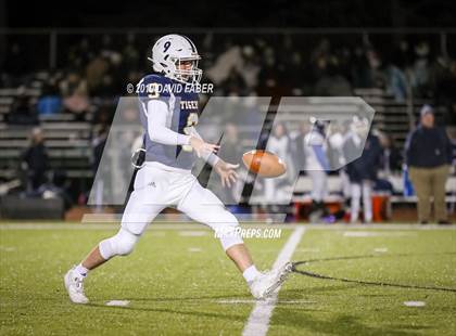 Thumbnail 2 in Oil City vs. Hollidaysburg photogallery.