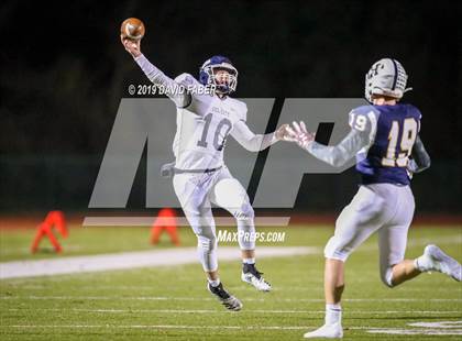 Thumbnail 3 in Oil City vs. Hollidaysburg photogallery.