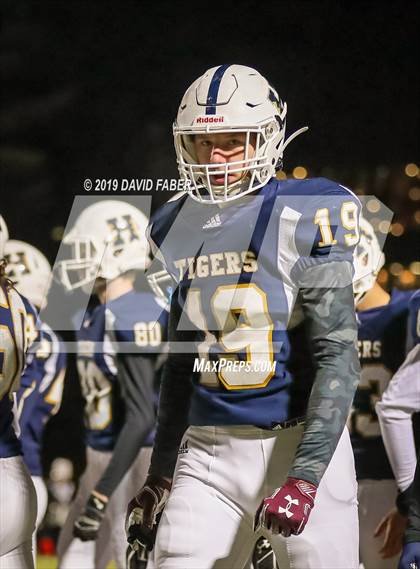 Thumbnail 1 in Oil City vs. Hollidaysburg photogallery.