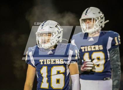 Thumbnail 3 in Oil City vs. Hollidaysburg photogallery.