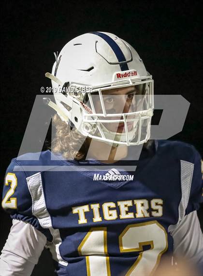 Thumbnail 3 in Oil City vs. Hollidaysburg photogallery.
