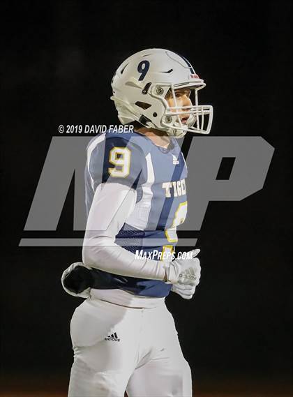 Thumbnail 3 in Oil City vs. Hollidaysburg photogallery.
