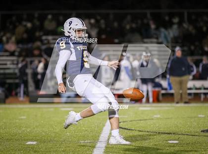 Thumbnail 1 in Oil City vs. Hollidaysburg photogallery.