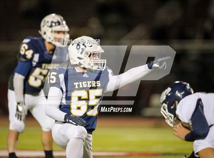 Thumbnail 1 in Oil City vs. Hollidaysburg photogallery.