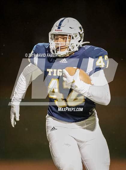 Thumbnail 1 in Oil City vs. Hollidaysburg photogallery.