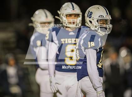 Thumbnail 1 in Oil City vs. Hollidaysburg photogallery.