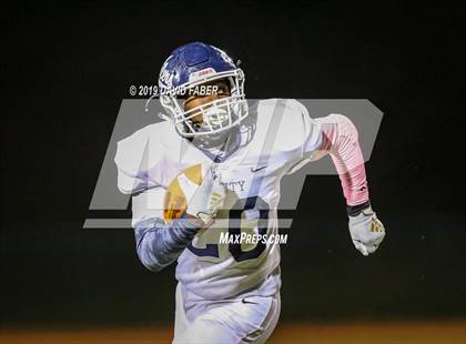 Thumbnail 2 in Oil City vs. Hollidaysburg photogallery.
