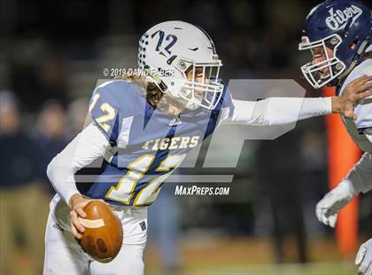 Thumbnail 1 in Oil City vs. Hollidaysburg photogallery.