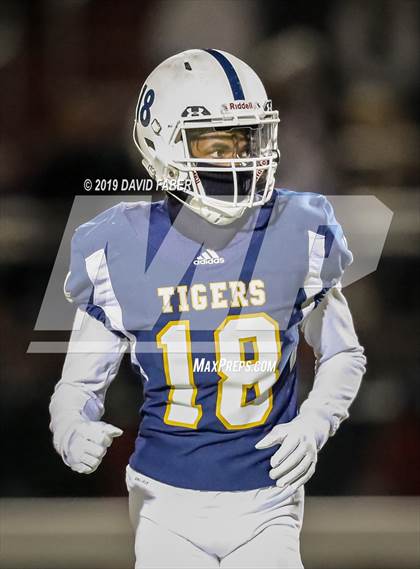 Thumbnail 2 in Oil City vs. Hollidaysburg photogallery.