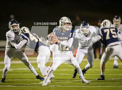 Thumbnail 1 in Oil City vs. Hollidaysburg photogallery.