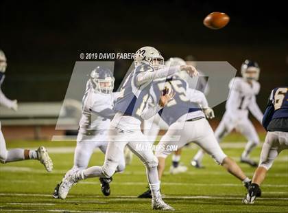 Thumbnail 1 in Oil City vs. Hollidaysburg photogallery.