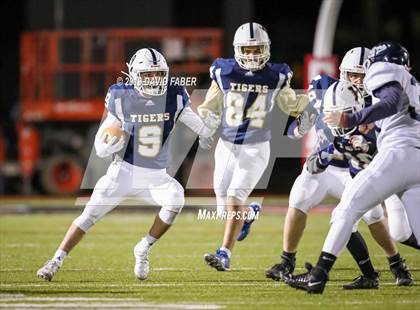 Thumbnail 3 in Oil City vs. Hollidaysburg photogallery.