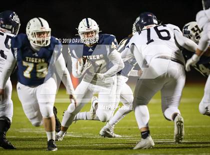 Thumbnail 2 in Oil City vs. Hollidaysburg photogallery.