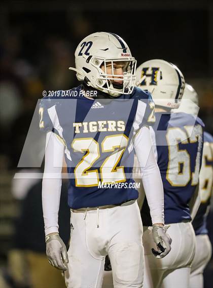 Thumbnail 2 in Oil City vs. Hollidaysburg photogallery.