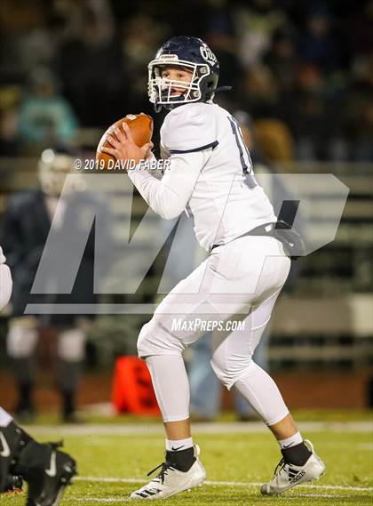 Thumbnail 1 in Oil City vs. Hollidaysburg photogallery.
